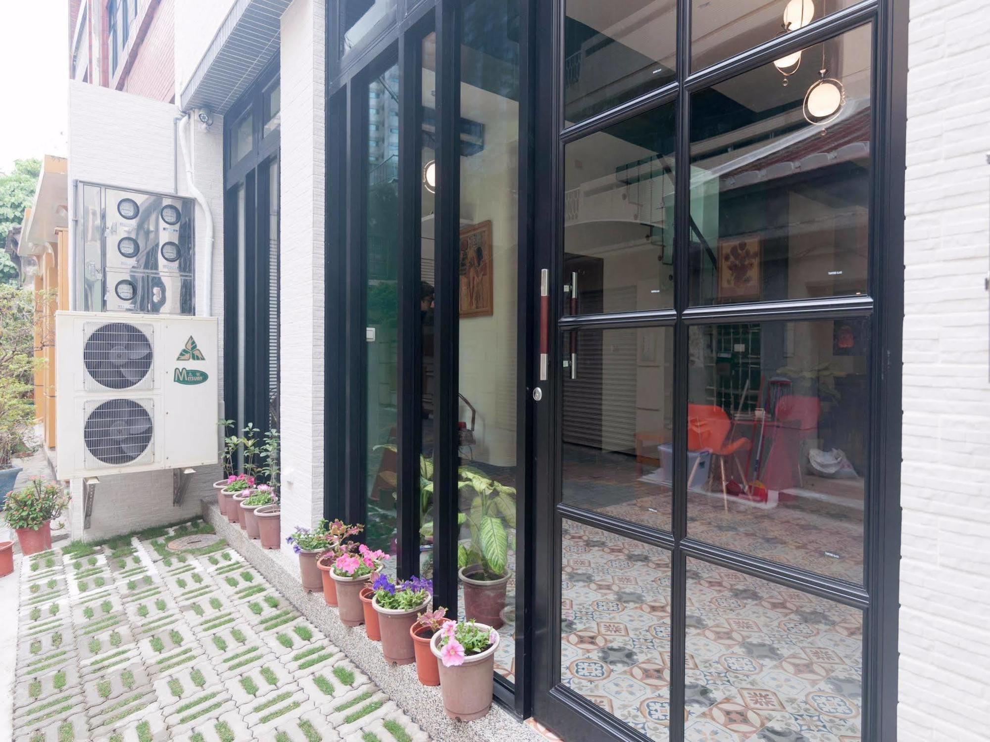 Zhizhu Homestay Tainan Exterior foto